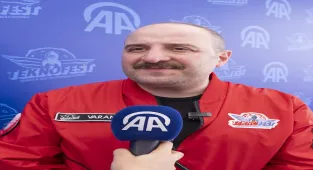 TBMM Sanayi Komisyonu Başkanı Varank, TEKNOFEST KKTC'deki AA standını ziyaret etti: