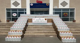 Adana'da 3 bin litre kaçak etil alkol ele geçirdi