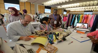 Bursa'da faaliyet gösteren bebek ve çocuk konfeksiyonu sektörü temsilcileri Gana'da ürünlerini tanıttı