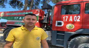 Çanakkale'de orman işçisi ağaçları yangından korurken yaban hayatını da unutmadı