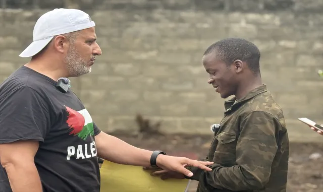 Filistin niyetiyle yola çıkan baba oğul, Gazzeli çocuklar adına Togo'da kurban kesti