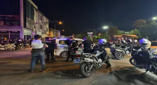 GÜNCELLEME - Sakarya'da kaçtığı polislere ateş eden şüpheli bacağından vuruldu