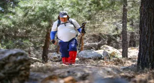 Mersinli doğa tutkunu gezilerinde topladığı 2 bin taşla koleksiyonunu zenginleştirdi