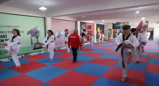 Nevşehir'de öğrenciler ücretsiz tekvando kursuna ilgi gösteriyor