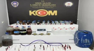 Niğde'de sahte içki operasyonunda yakalanan 2 şüpheli tutuklandı