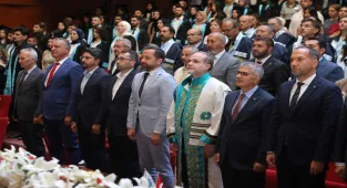 Niğde Ömer Halisdemir Üniversitesi'nde mezuniyet töreni düzenlendi