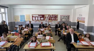 Samsun ve çevre illerdeki okullarda karne törenleri düzenlendi