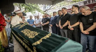 Serdar Topraktepe'nin ağabeyi Ayhan Topraktepe son yolculuğuna uğurlandı