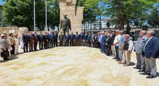 Sivas'ta Atatürk Anıtı'nın çevre düzenlemesi tamamlandı