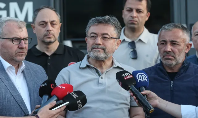 Tarım ve Orman Bakanı Yumaklı, Bilecik'te yangınlara ilişkin açıklamalarda bulundu: (2)