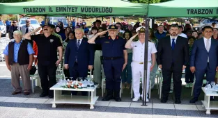 Trabzon'da terfi eden 40 emniyet mensubuna rütbeleri törenle takıldı