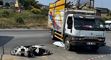 Kamyonetle çarpışan motosikletin sürücüsü hayatını kaybetti