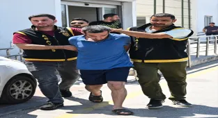 Adana'da annesini sopayla darbederek öldürdüğü öne sürülen zanlı tutuklandı
