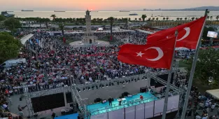 AK Parti Genel Sekreteri İnan, İzmir'de 15 Temmuz programında konuştu: