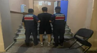 Artvin'de uyuşturucu operasyonunda yakalanan 2 zanlı tutuklandı