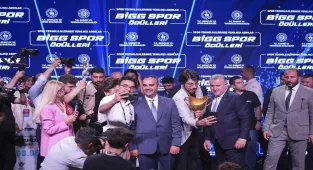 Bakan Kacır, BİGG Spor Ödülleri Töreni'nde konuştu: