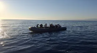 Çanakkale açıklarında 39 düzensiz göçmen kurtarıldı