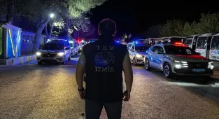 GÜNCELLEME 2 - İzmir merkezli FETÖ operasyonunda 371 şüpheli hakkında gözaltı kararı