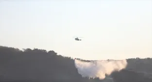 GÜNCELLEME - Çanakkale'nin Ayvacık ilçesinde çıkan orman yangını kontrol altına alındı