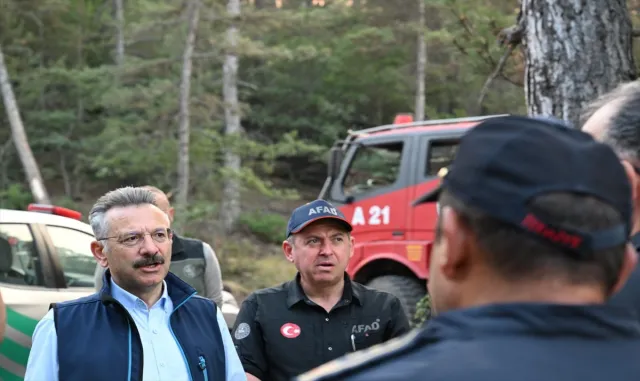 GÜNCELLEME - Eskişehir'de ormanlık alanda çıkan yangına müdahale sürüyor