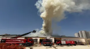 GÜNCELLEME - Gaziantep'te lisenin atölyesinde çıkan yangın söndürüldü