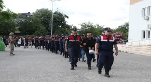 GÜNCELLEME - Sakarya'da araç dolandırıcılığı operasyonunda yakalanan 6 şüpheli tutuklandı