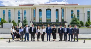 Kahramankazan'da görev yeri değişen hakim ve savcılar için veda töreni düzenlendi