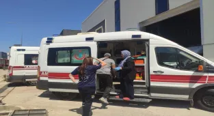 Kocaeli'de fabrikada çıkan yangında 5 işçi dumandan etkilendi