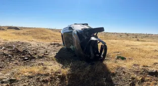 Şanlıurfa'da şarampole devrilen otomobildeki 1 kişi öldü, 1 kişi yaralandı
