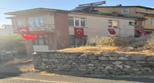 Şehit Mühimmat Astsubay Kıdemli Çavuş Akdoğan'ın Malatya'daki ailesine şehadet haberi verildi