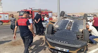 Siirt'te pikap ile otomobil çarpıştı, 2 kişi yaralandı