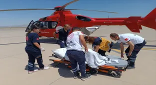 Şırnak'ta bir hasta ambulans helikopterle Şanlıurfa'ya sevk edildi