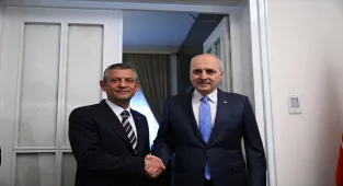 TBMM Başkanı Kurtulmuş, CHP Genel Başkanı Özel'i ziyaret etti
