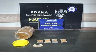 Adana'da uyuşturucu operasyonunda yakalanan 2 zanlı tutuklandı