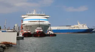 Astoria Grande kruvaziyeri 1117 yolcusuyla Samsun Limanı'na yanaştı