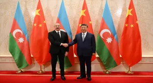 Azerbaycan Cumhurbaşkanı Aliyev, Çin Devlet Başkanı Şi ile görüştü