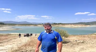 Burdur'da kaza kırıma uğrayan uçağın pilotlarını kurtaran çiftçi, o anları anlattı