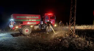 Çanakkale'de tarım arazisinde çıkan yangın söndürüldü