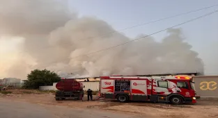 GÜNCELLEME - Antalya'da otel ekipmanı deposunda çıkan yangın kontrol altına alındı