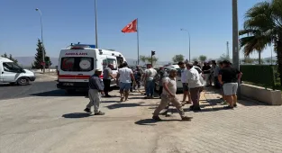 GÜNCELLEME - Hatay'da otomobil ile çekicinin çarpıştığı kazada 3 kişi öldü, 3 kişi yaralandı