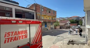 İstanbul'da çökme riski bulunan 3 katlı bina tahliye edildi