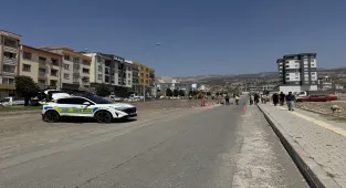 Kahramanmaraş'ta üzerinden iş makinesi geçen motosiklet sürücüsü öldü