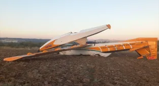 Muğla'da yangın söndürme uçağı tarlaya zorunlu iniş yaptı