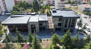 Niğde'de kütüphane ve Kadın Yaşam Merkezi'nin yapımı tamamlandı 