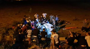 Osmaniye'de devrilen otomobildeki 1 kişi öldü, 1 kişi yaralandı