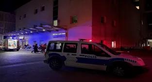 Sakarya'da boşanma aşamasında olduğu eşini silahla yaralayan şüpheli tutuklandı