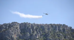 Sinop'ta büyük ölçüde kontrol altına alınan orman yangınına müdahale sürüyor