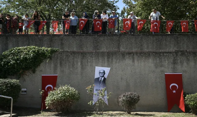 Türkiye'nin üçüncü Cumhurbaşkanı Celal Bayar vefatının 39. yılında kabri başında anıldı