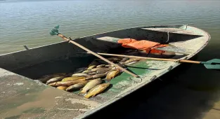 Van'da kaçak balık avlayan 2 kişiye 25 bin 670 lira para cezası verildi