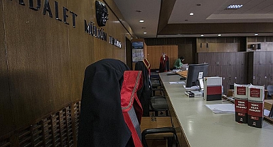 Adana'da dayısını bıçaklayarak öldürdüğü öne sürülen sanığın yargılanması sürdü